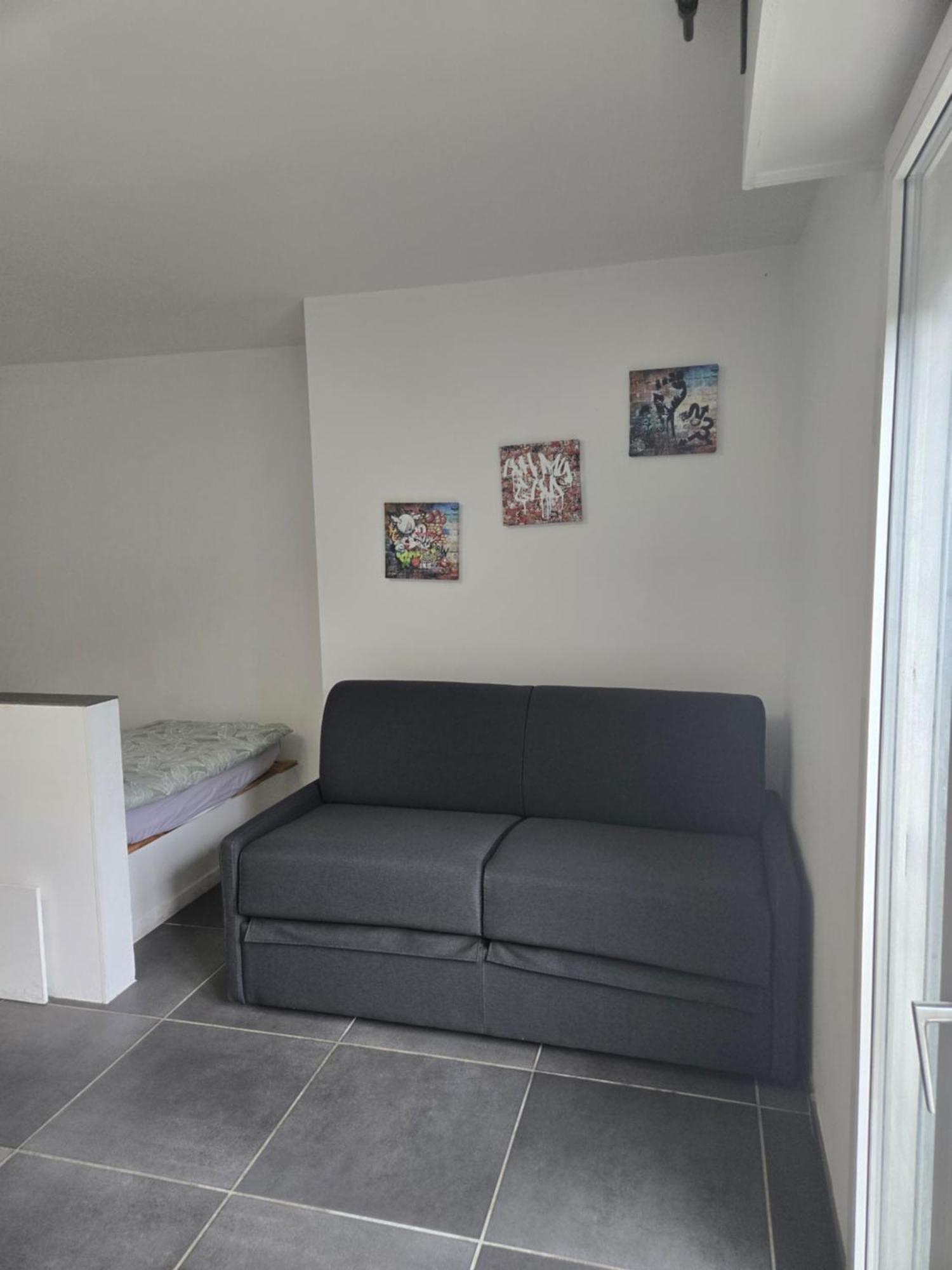 Au Calme Rive Droite Apartment